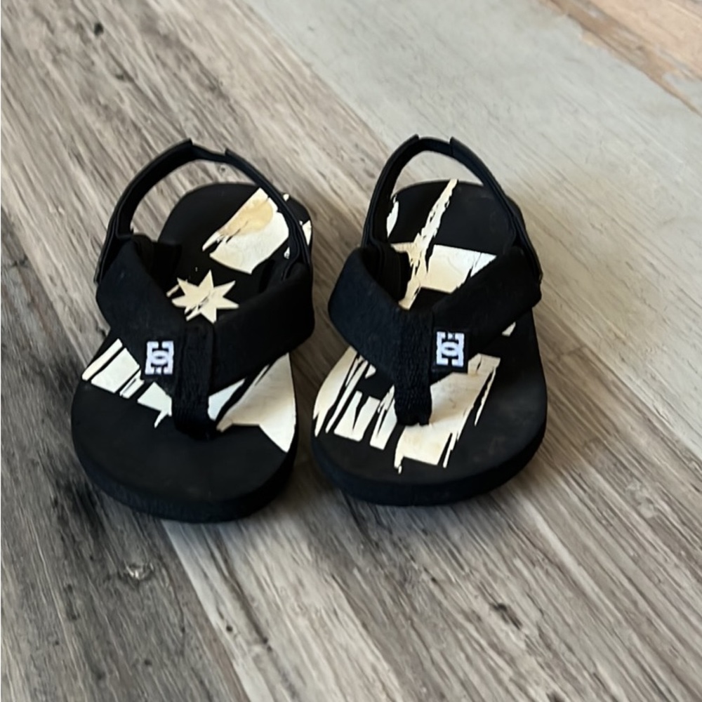BABY DG FLIP FLOPS